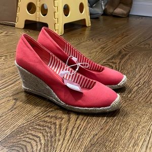 Merona Red Wedge Penelope Espadrilles  Size 8. New with tags!